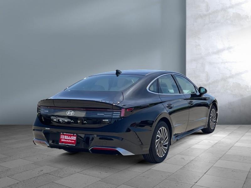 new 2025 Hyundai Sonata Hybrid car, priced at $33,439