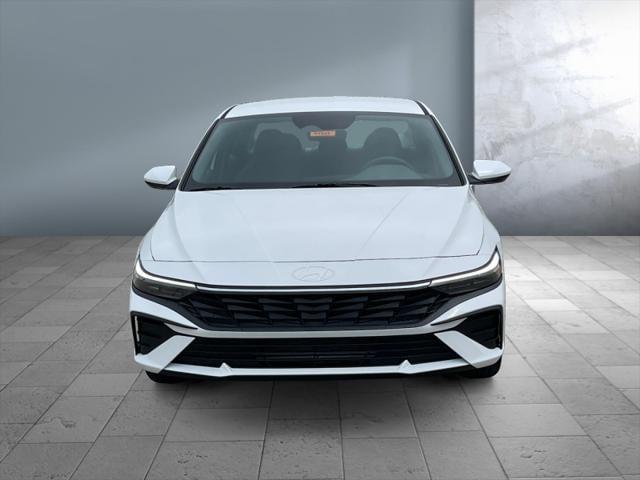 new 2024 Hyundai Elantra car, priced at $24,179