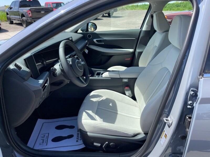 new 2025 Hyundai Sonata car, priced at $33,159