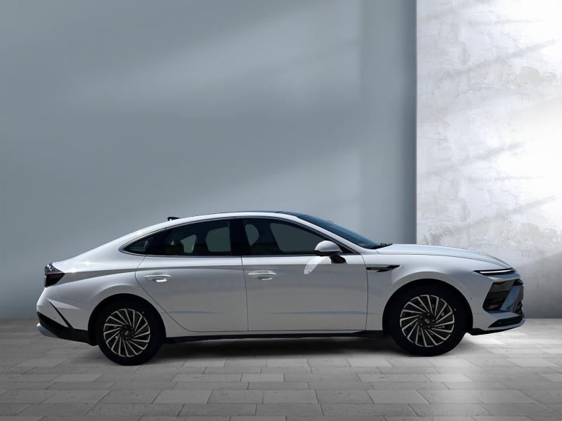 new 2025 Hyundai Sonata Hybrid car, priced at $38,359