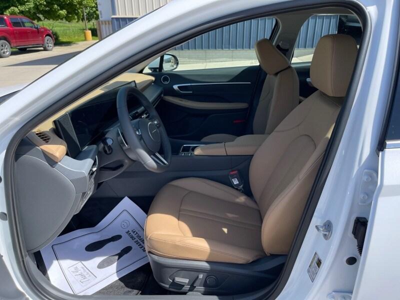 new 2025 Hyundai Sonata Hybrid car, priced at $40,359