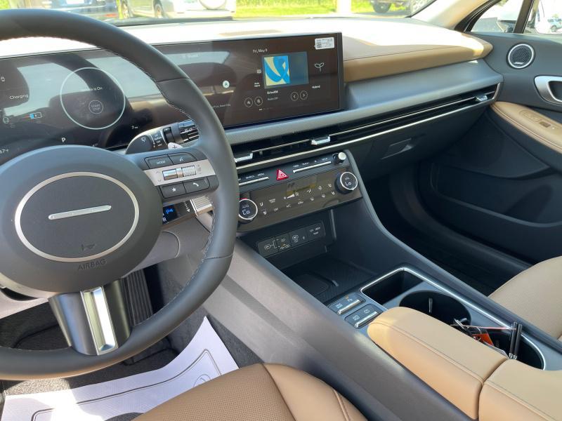 new 2025 Hyundai Sonata Hybrid car, priced at $38,359