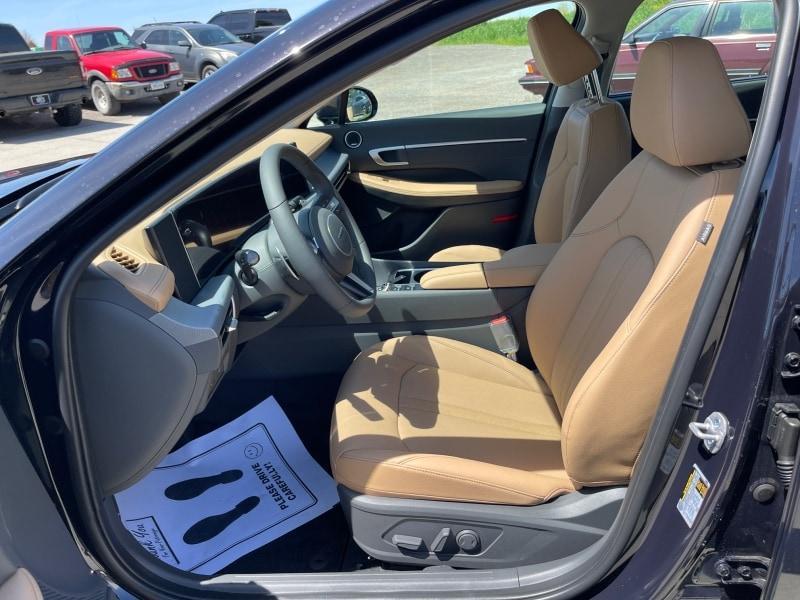 new 2025 Hyundai Sonata Hybrid car, priced at $39,859