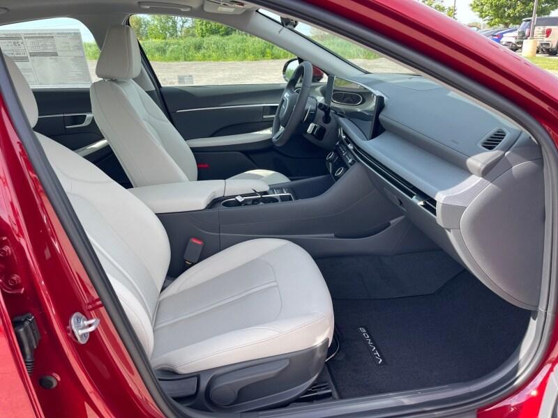 new 2025 Hyundai Sonata car, priced at $33,659