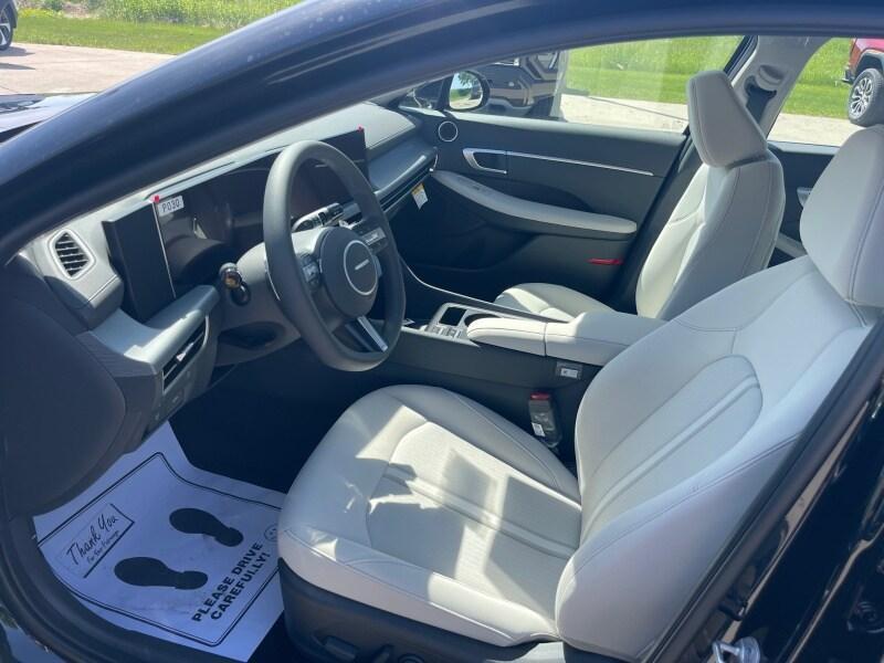 new 2025 Hyundai Sonata car, priced at $31,689