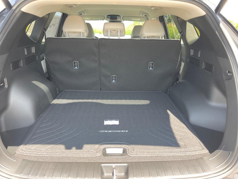 new 2025 Hyundai TUCSON Hybrid car, priced at $34,049