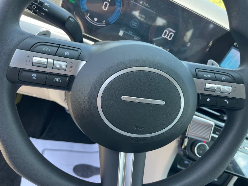 new 2025 Hyundai TUCSON Hybrid car, priced at $34,049