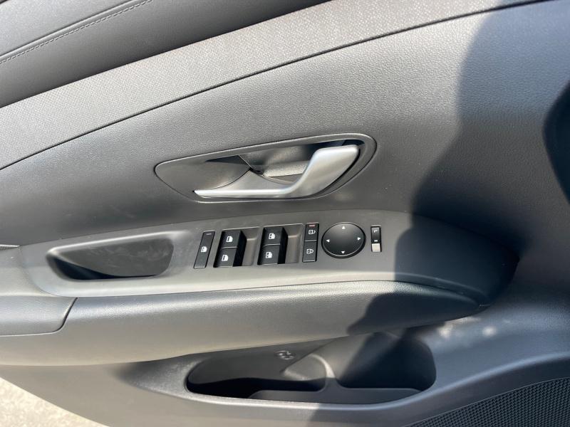 new 2025 Hyundai TUCSON Hybrid car, priced at $37,129