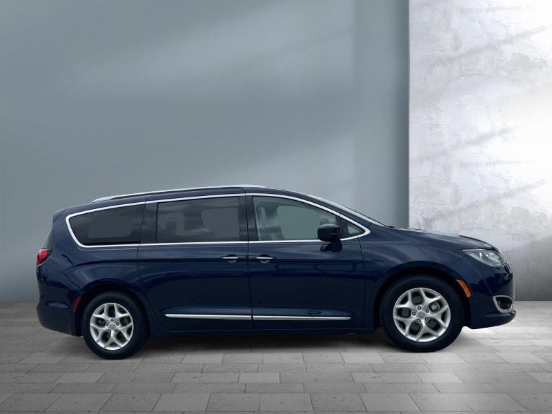 used 2018 Chrysler Pacifica car, priced at $16,495