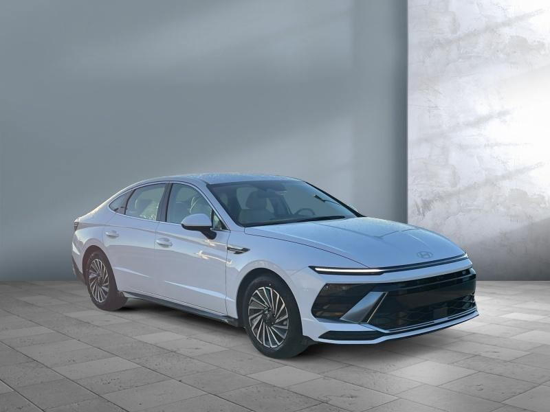 new 2025 Hyundai Sonata Hybrid car, priced at $32,534