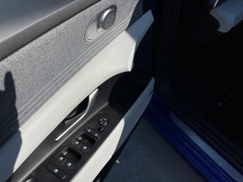 new 2025 Hyundai ELANTRA HEV car, priced at $30,514