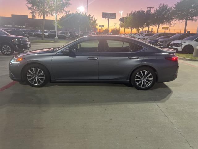 used 2019 Lexus ES 300h car, priced at $24,594