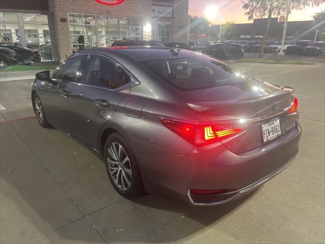 used 2019 Lexus ES 300h car, priced at $24,594