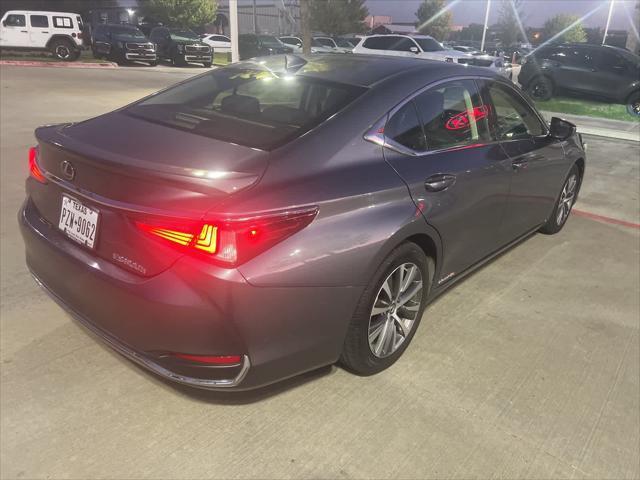 used 2019 Lexus ES 300h car, priced at $24,594