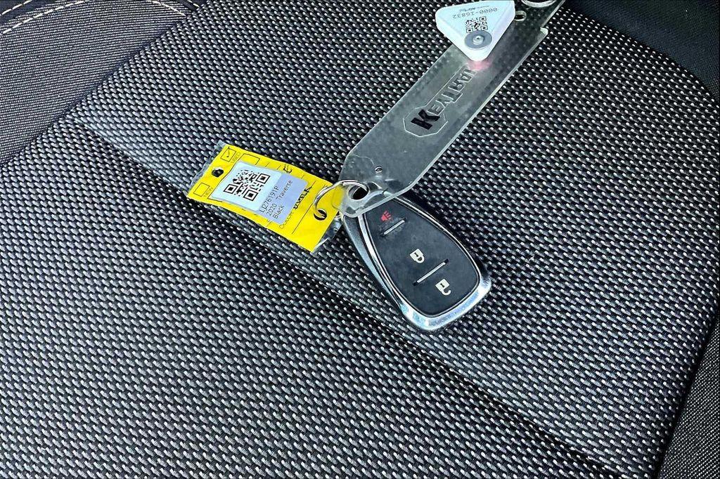 used 2020 Chevrolet Traverse car, priced at $15,999