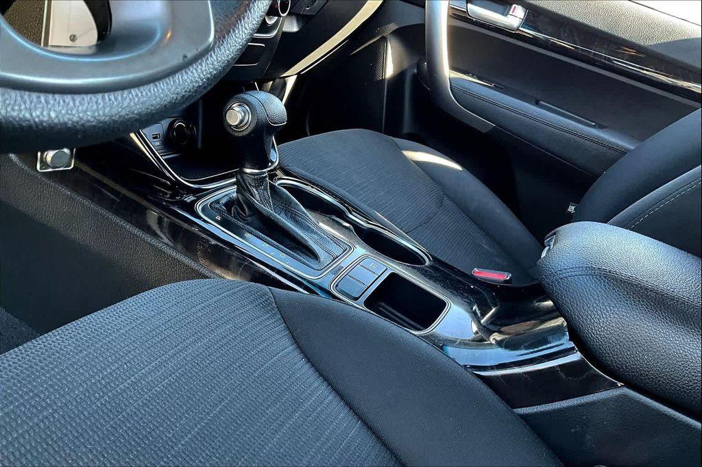 used 2014 Kia Sorento car, priced at $7,692