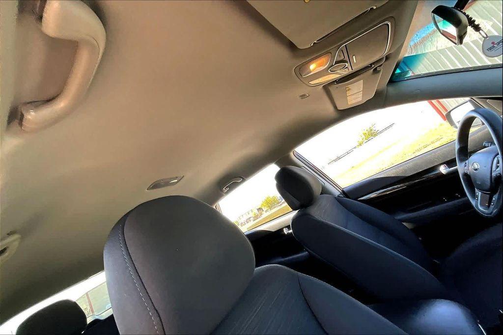 used 2014 Kia Sorento car, priced at $7,692