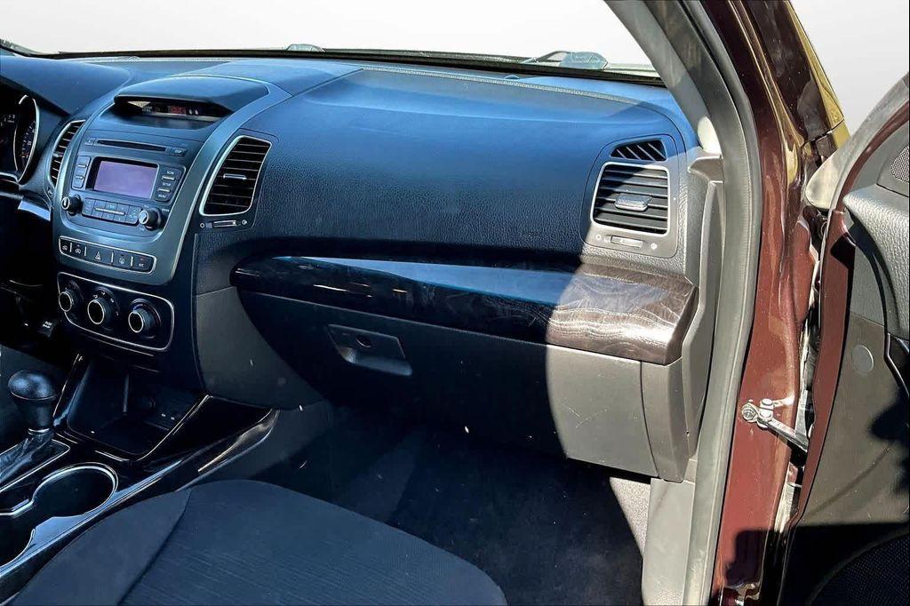 used 2014 Kia Sorento car, priced at $7,692