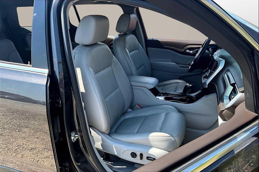 used 2019 GMC Acadia car, priced at $19,995