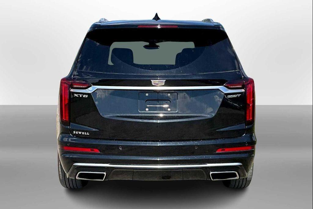 used 2023 Cadillac XT6 car, priced at $30,991