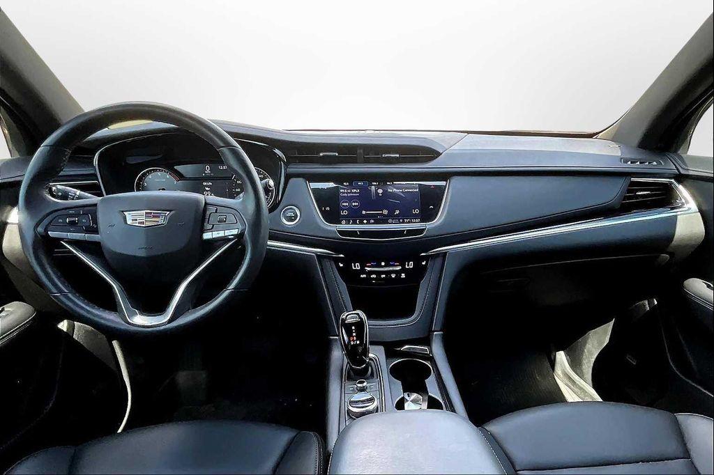 used 2023 Cadillac XT6 car, priced at $30,991