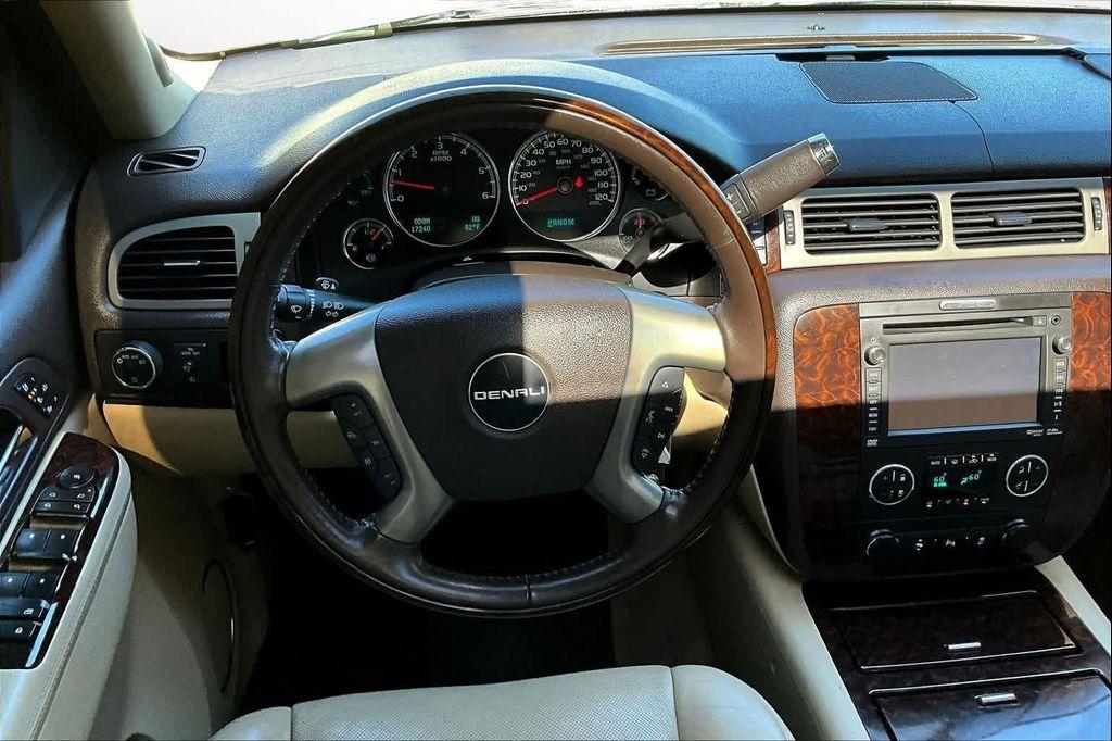 used 2014 GMC Yukon car, priced at $10,999