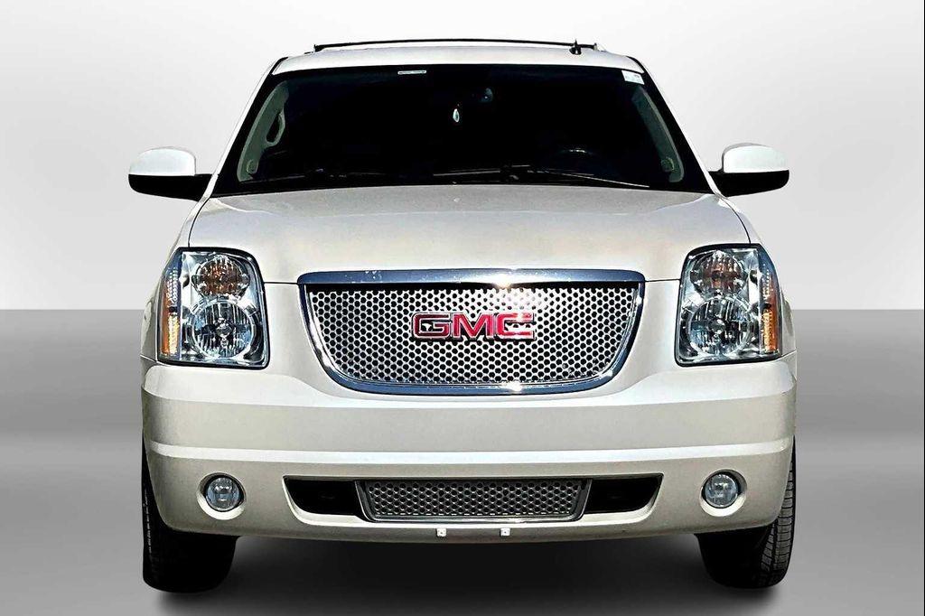 used 2014 GMC Yukon car, priced at $13,593