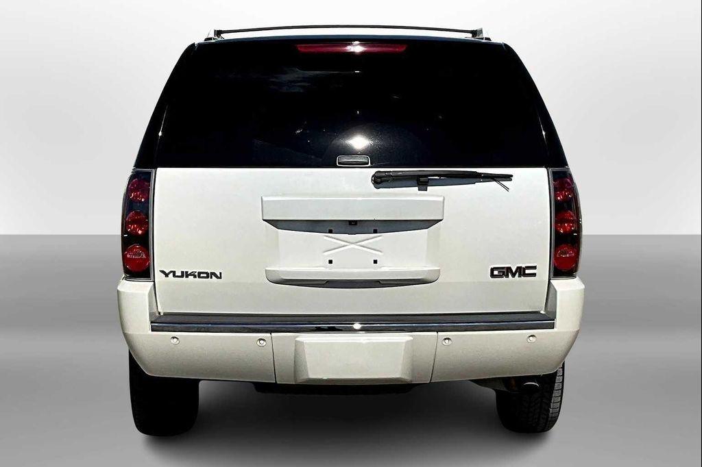 used 2014 GMC Yukon car, priced at $13,593