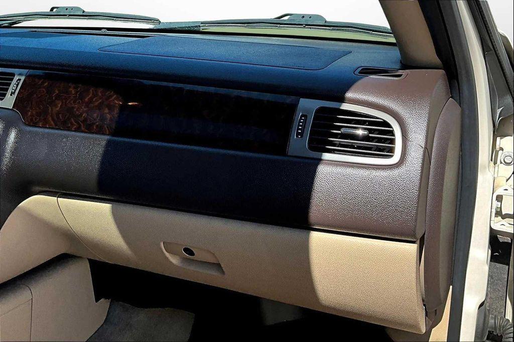 used 2014 GMC Yukon car, priced at $13,593