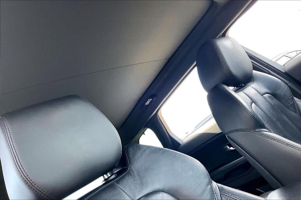 used 2013 Land Rover Range Rover Evoque car, priced at $10,992