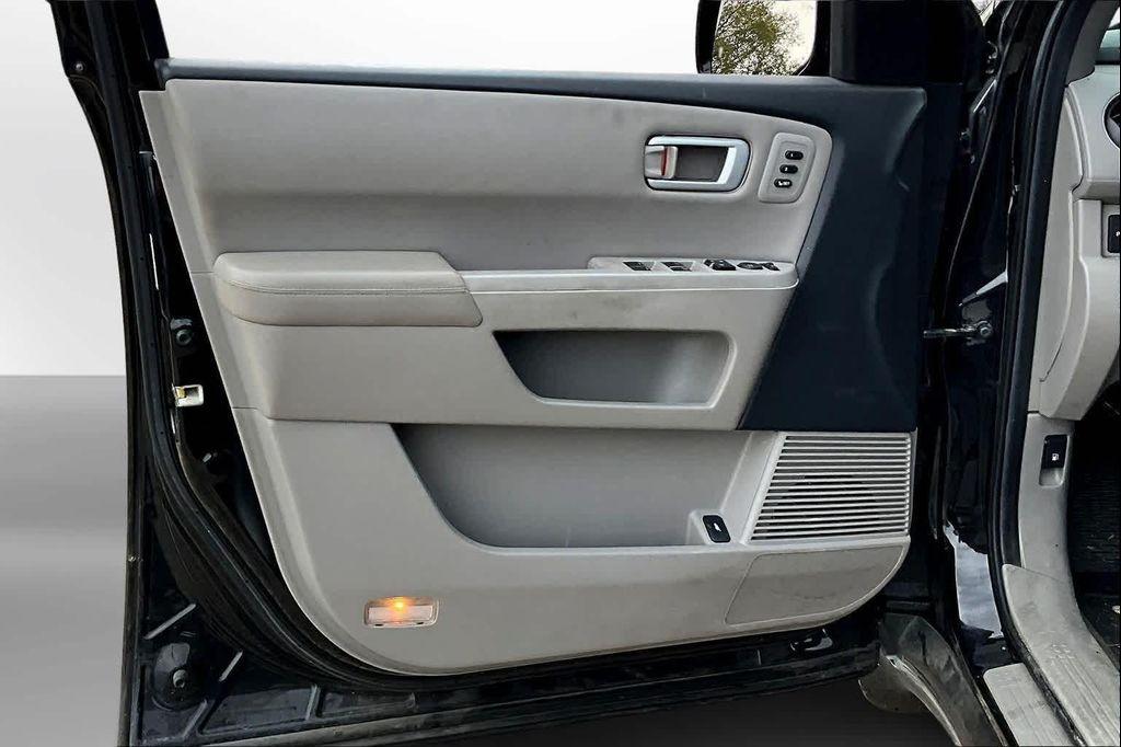 used 2012 Honda Pilot car, priced at $9,692