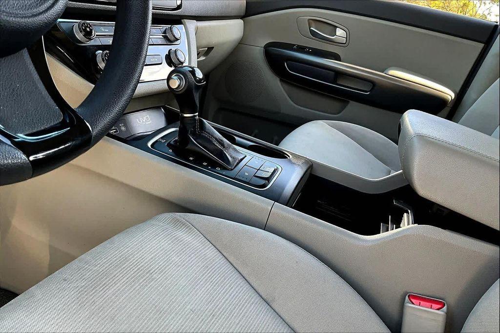 used 2015 Kia Sedona car, priced at $8,593
