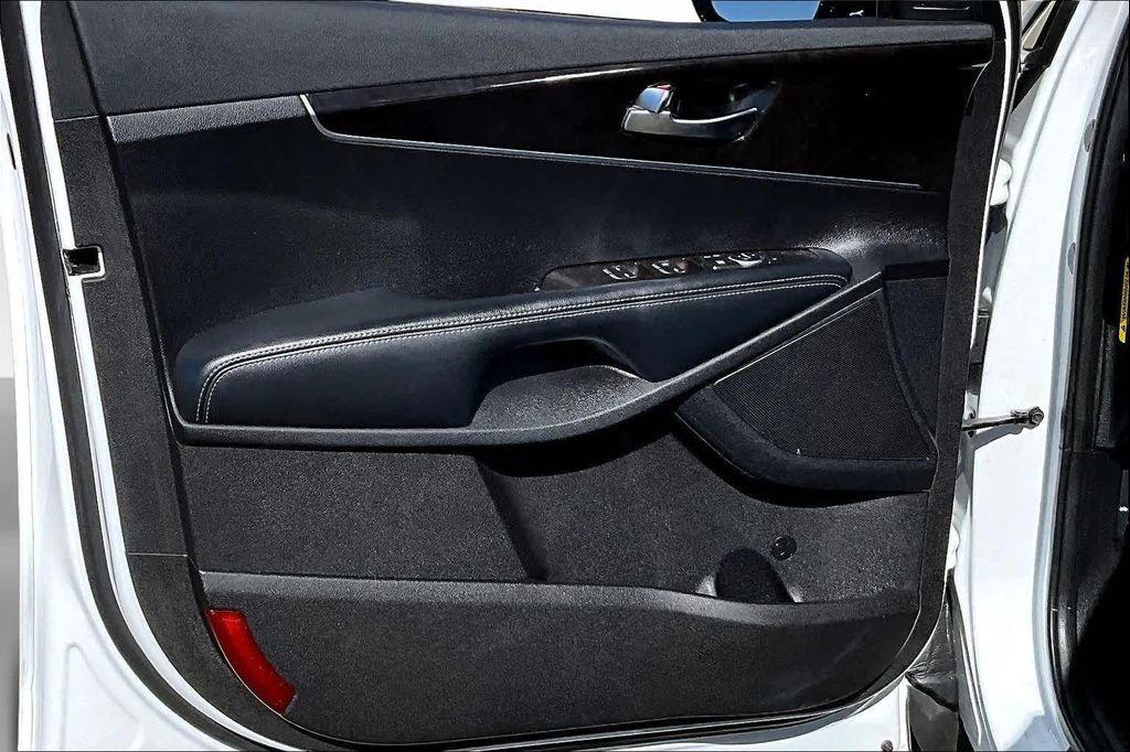 used 2018 Kia Sorento car, priced at $10,592