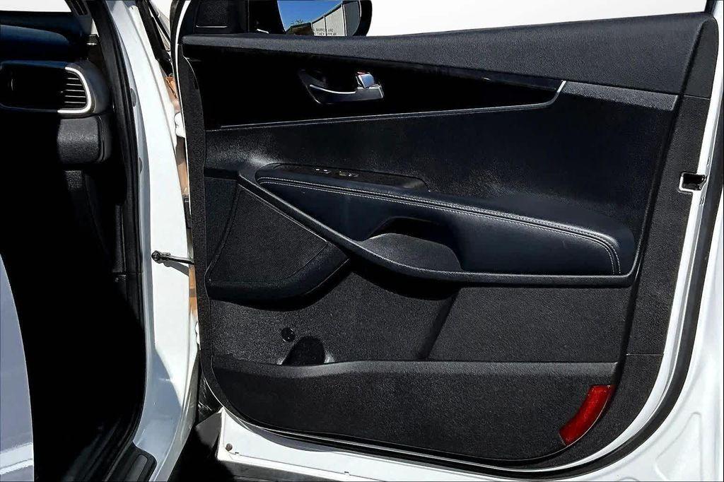 used 2018 Kia Sorento car, priced at $10,592