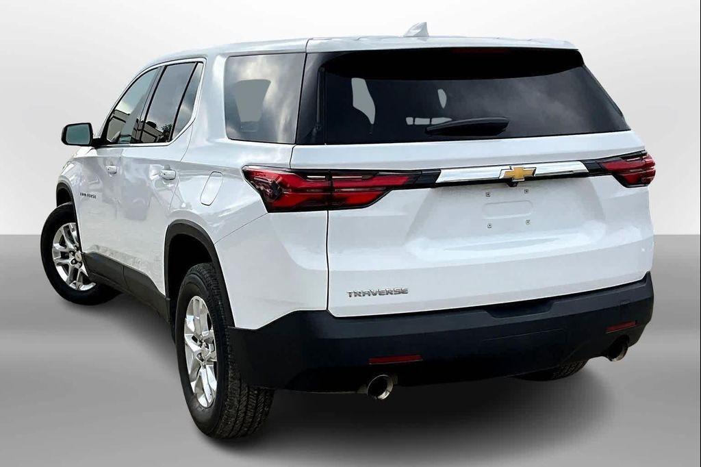 used 2022 Chevrolet Traverse car, priced at $21,991