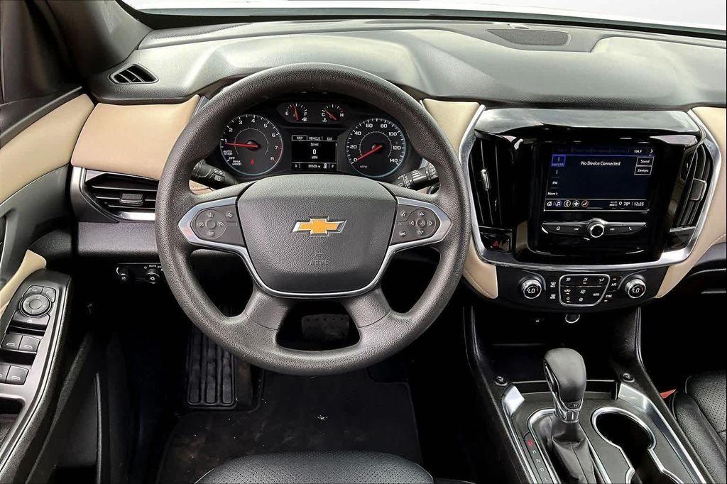used 2022 Chevrolet Traverse car, priced at $21,991