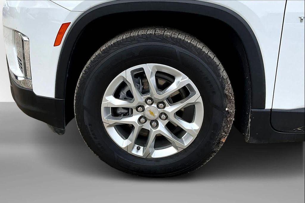 used 2022 Chevrolet Traverse car, priced at $21,991