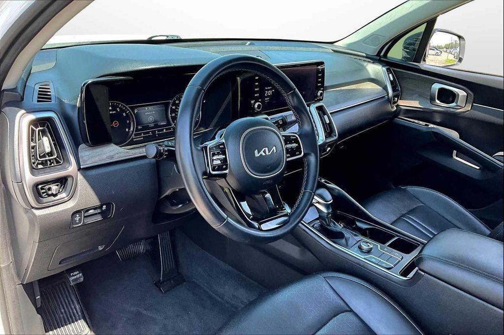 used 2023 Kia Sorento car, priced at $24,692