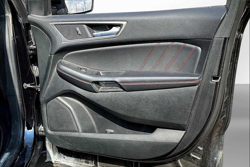 used 2024 Ford Edge car, priced at $28,250