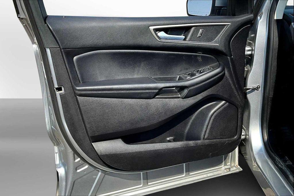 used 2022 Ford Edge car, priced at $16,888