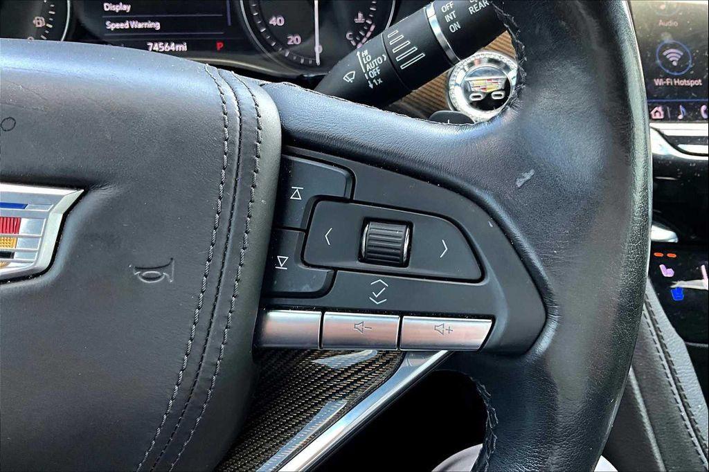 used 2021 Cadillac XT6 car, priced at $28,991