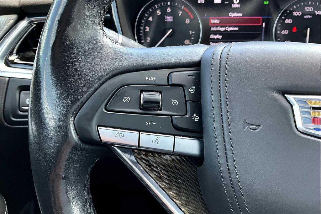 used 2021 Cadillac XT6 car, priced at $28,991