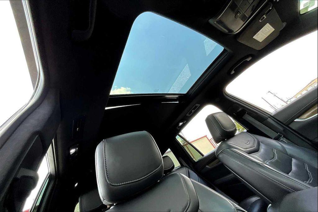 used 2021 Cadillac XT6 car, priced at $28,991