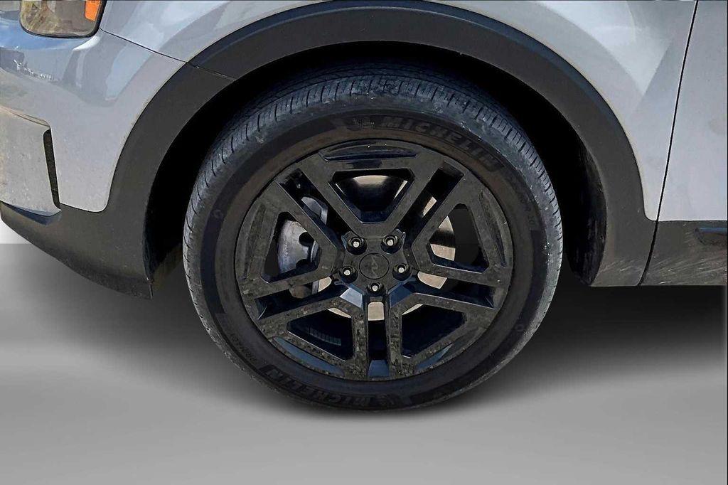 used 2025 Kia Telluride car, priced at $50,992