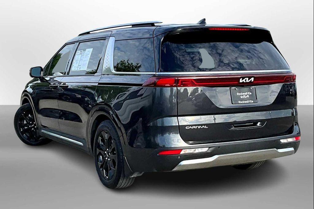 used 2024 Kia Carnival car, priced at $42,597