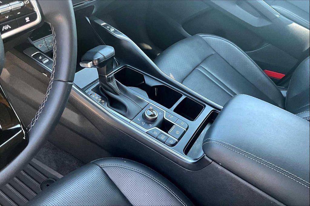 used 2024 Kia Sorento car, priced at $29,991