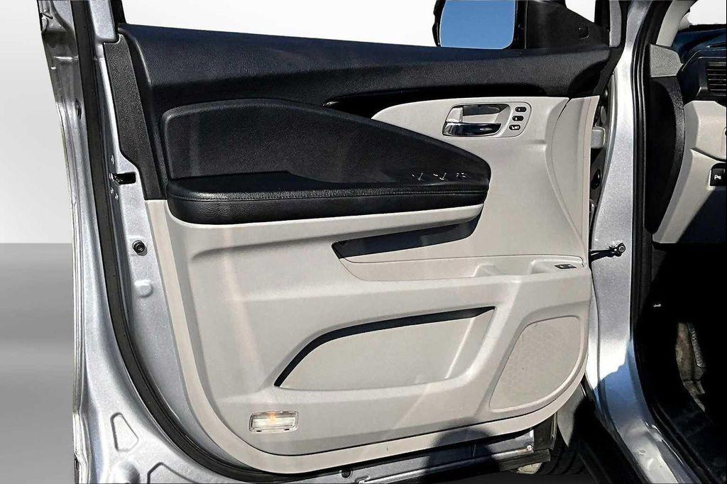 used 2017 Honda Pilot car, priced at $14,975