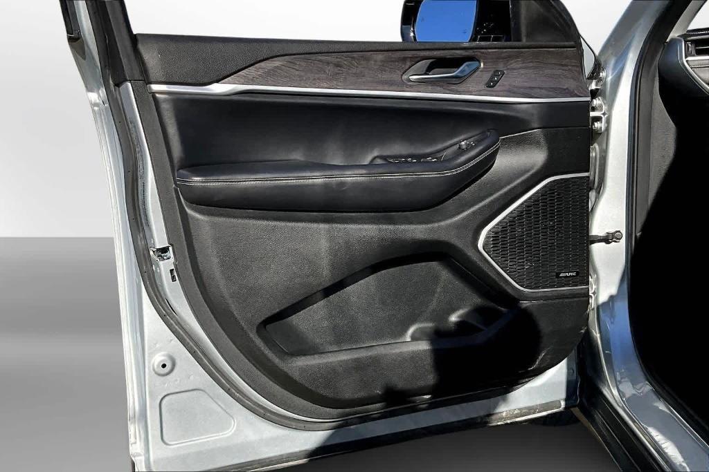 used 2021 Jeep Grand Cherokee L car, priced at $26,692