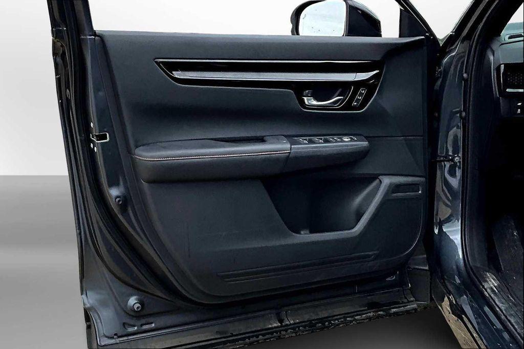 used 2025 Honda CR-V Hybrid car, priced at $38,791