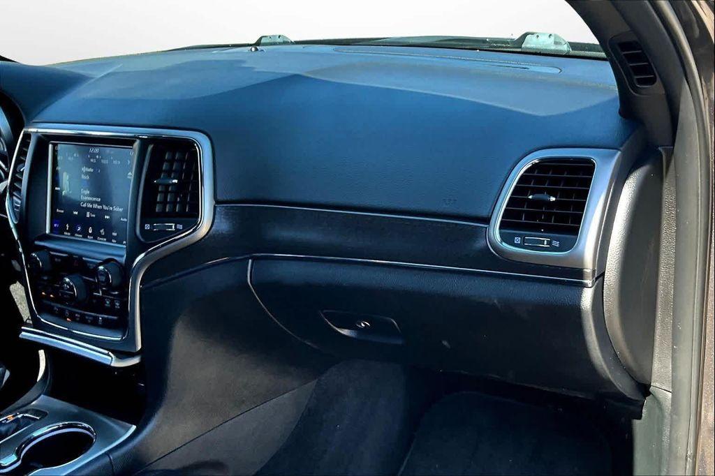 used 2018 Jeep Grand Cherokee car, priced at $15,550